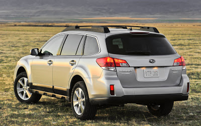 2013-Subaru-Outback-rear-three-quarters